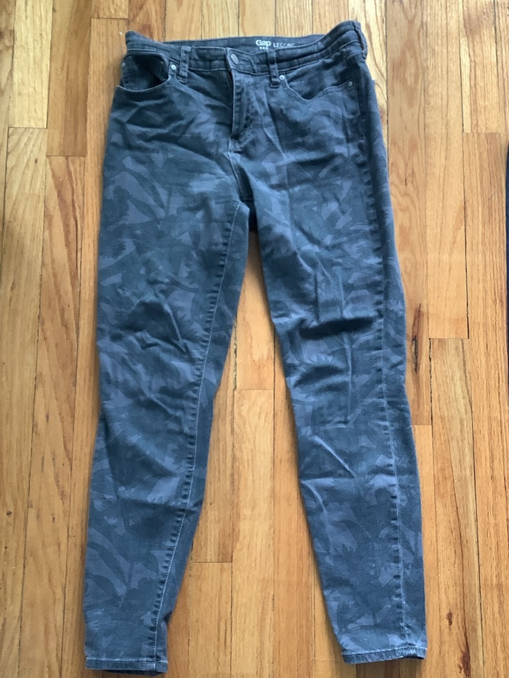 GAP Women's Gray Camo Jeggings